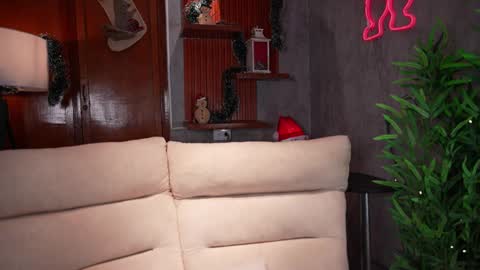 Snapshot of capizzi_ chatting on December 15, 2025, 5:06 pm David Capizzi online show from December 15, 2025, 5:06 pm