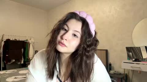 May online show from April 26, 2026, 3:10 pm