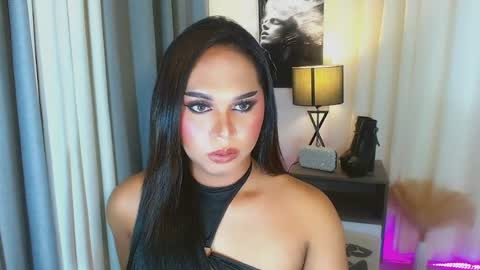 Snapshot of caprize_diva chatting on July 2, 2026, 3:23 am caprize_diva online show from July 2, 2026, 3:23 am