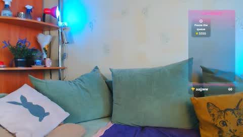 girl - foxi and tranny - kami online show from September 24, 2025, 7:55 am