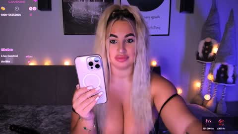 Snapshot of cara__harris chatting on February 5, 2025, 7:20 pm . . online show from February 5, 2025, 7:20 pm