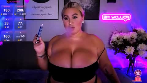 Snapshot of cara__harris chatting on November 3, 2025, 6:31 pm . . online show from November 3, 2025, 6:31 pm