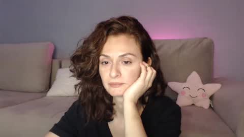 Snapshot of carakat chatting on December 13, 2024, 5:38 am carakat online show from December 13, 2024, 5:38 am