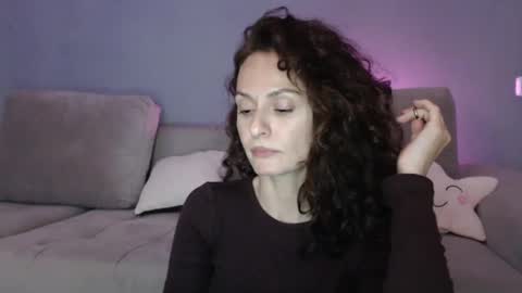 Snapshot of carakat chatting on February 1, 2025, 12:07 am carakat online show from February 1, 2025, 12:07 am