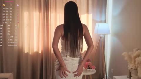 Snapshot of caramel_bella chatting on September 26, 2025, 8:07 am Bella online show from September 26, 2025, 8:07 am