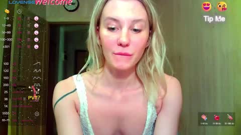 Snapshot of caramel_pie_ chatting on June 9, 2026, 8:20 pm caramel online show from June 9, 2026, 8:20 pm