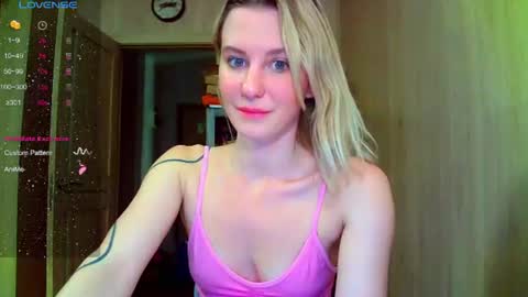 Snapshot of caramel_pie_ chatting on July 21, 2026, 9:28 pm caramel online show from July 21, 2026, 9:28 pm