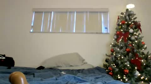 caramelmami26 online show from December 20, 2024, 9:28 pm