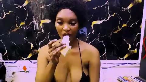 Snapshot of caramelminxx_ chatting on June 12, 2026, 9:19 am caramelminxx_ online show from June 12, 2026, 9:19 am