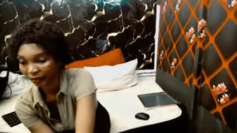 Snapshot of caramelminxx_ chatting on July 14, 2026, 8:30 am caramelminxx_ online show from July 14, 2026, 8:30 am