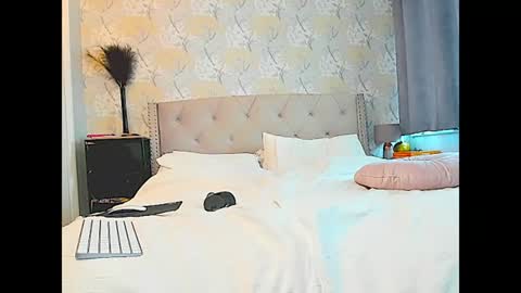 Snapshot of caramelsafiyaxo chatting on June 22, 2026, 5:54 pm Safiya online show from June 22, 2026, 5:54 pm