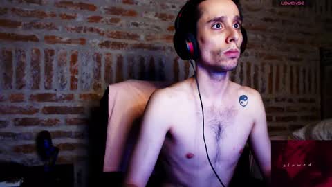 carameltoy4 online show from March 15, 2026, 3:12 am