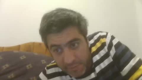 Snapshot of caravibugue chatting on December 17, 2024, 3:39 am caravibugue online show from December 17, 2024, 3:39 am
