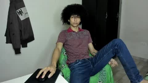 Carlos and Cristian  online show from May 1, 2026, 1:21 am