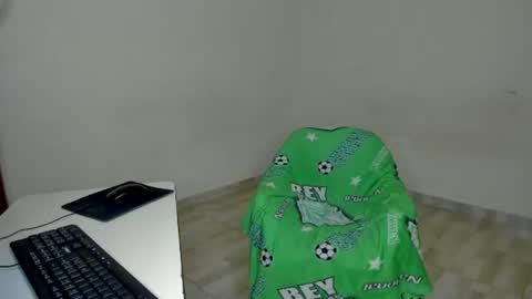 Carlos and Cristian  online show from June 17, 2026, 1:08 am
