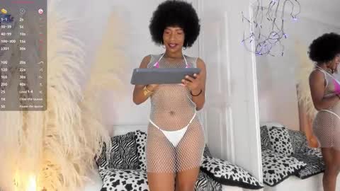 cardykambell online show from November 4, 2025, 4:55 am