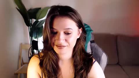 Snapshot of care_sensual chatting on December 5, 2025, 4:43 am Mary online show from December 5, 2025, 4:43 am