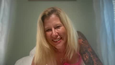 carebear5719 online show from June 24, 2026, 8:52 pm