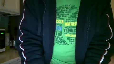 Caressluving online show from March 4, 2025, 10:49 pm