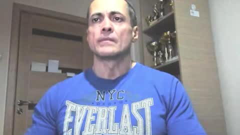 Laz online show from December 21, 2025, 5:53 pm