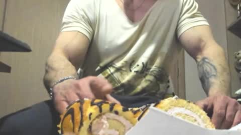 Laz online show from February 11, 2026, 6:13 pm