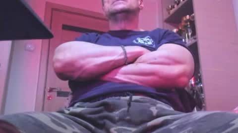 Snapshot of carin_the_body chatting on May 4, 2026, 4:08 am Laz online show from May 4, 2026, 4:08 am