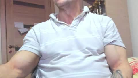 Snapshot of carin_the_body chatting on May 18, 2026, 3:07 pm Laz online show from May 18, 2026, 3:07 pm