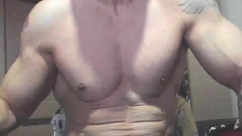 Snapshot of carin_the_body chatting on May 20, 2026, 3:34 am Laz online show from May 20, 2026, 3:34 am