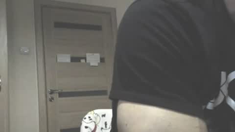 Snapshot of carin_the_body chatting on June 12, 2026, 9:03 pm Laz online show from June 12, 2026, 9:03 pm