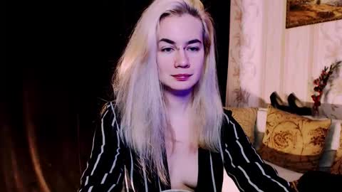 Carin online show from December 5, 2025, 8:34 am