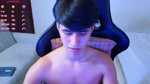 Snapshot of carl_dixon chatting on September 11, 2025, 1:06 am carl_dixon online show from September 11, 2025, 1:06 am