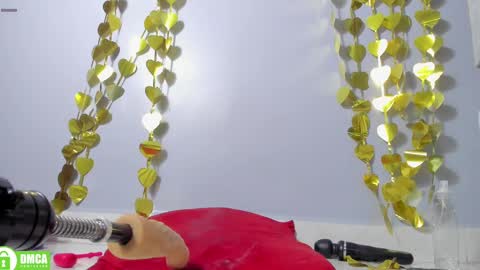 Snapshot of carla_rossi chatting on February 13, 2025, 12:02 am Carla online show from February 13, 2025, 12:02 am