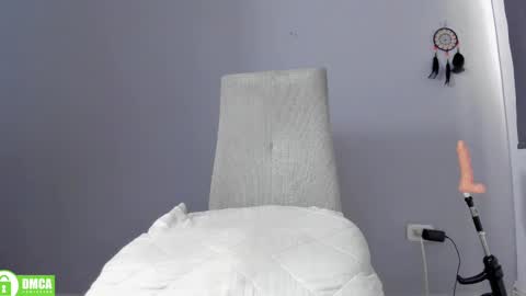 Snapshot of carla_rossi chatting on March 12, 2025, 5:17 pm Carla online show from March 12, 2025, 5:17 pm