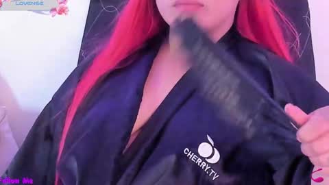 Carla Wet18 online show from December 18, 2025, 5:02 am