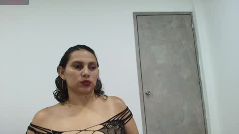 carlaantonellii online show from April 16, 2026, 3:51 am