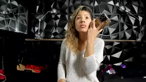 carlamarrinson online show from December 15, 2024, 9:20 pm