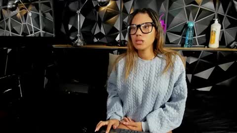 carlamarrinson online show from February 9, 2025, 10:09 am