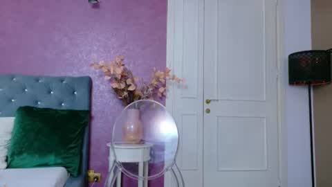 carlareys online show from June 18, 2026, 9:14 am