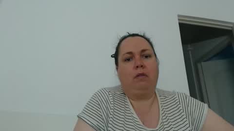 Snapshot of carlaruth chatting on April 17, 2026, 3:20 am Carlaruth online show from April 17, 2026, 3:20 am