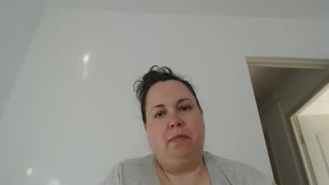 Carlaruth online show from June 9, 2026, 4:13 am