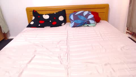 Snapshot of carlasweet00 chatting on November 24, 2025, 2:06 pm carlasweet00 online show from November 24, 2025, 2:06 pm