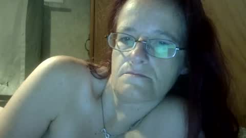 Snapshot of carleeswoman08 chatting on June 24, 2026, 11:42 am carleeswoman08 online show from June 24, 2026, 11:42 am