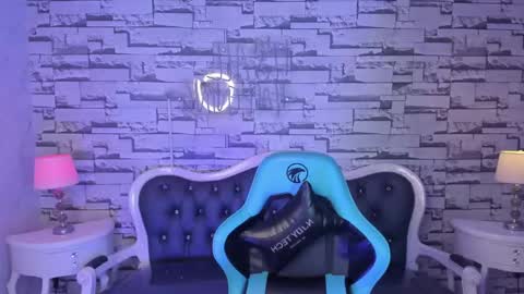 Snapshot of carlie_mayer chatting on December 19, 2024, 4:13 am CARLYE online show from December 19, 2024, 4:13 am