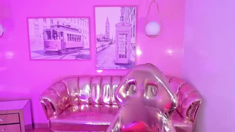 Snapshot of carlie_mayer chatting on February 27, 2025, 4:41 am CARLYE online show from February 27, 2025, 4:41 am