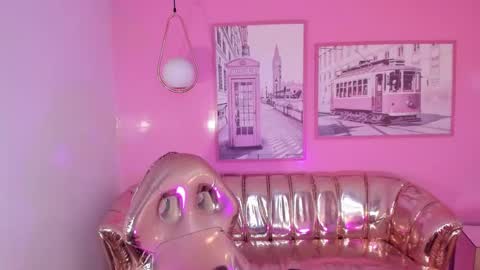 Snapshot of carlie_mayer chatting on March 1, 2025, 4:04 am CARLYE online show from March 1, 2025, 4:04 am