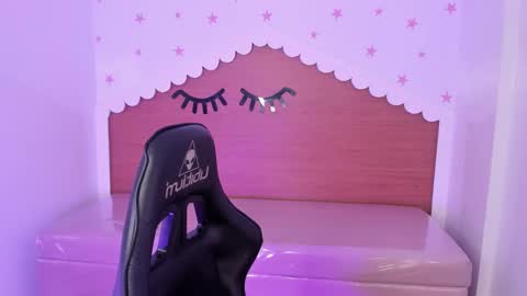 Snapshot of carlie_mayer chatting on September 16, 2025, 2:56 am CARLYE online show from September 16, 2025, 2:56 am