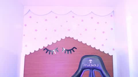 Snapshot of carlie_mayer chatting on October 29, 2025, 3:20 am CARLYE online show from October 29, 2025, 3:20 am