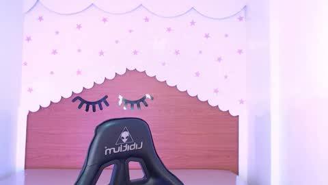 Snapshot of carlie_mayer chatting on November 5, 2025, 2:55 am CARLYE online show from November 5, 2025, 2:55 am