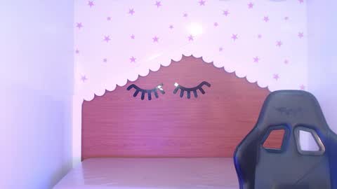 Snapshot of carlie_mayer chatting on November 26, 2025, 3:29 am CARLYE online show from November 26, 2025, 3:29 am