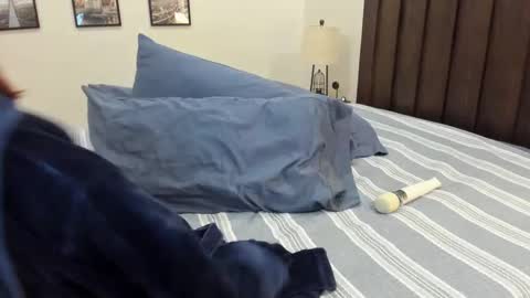 Snapshot of carliescott_meow chatting on December 2, 2024, 5:48 am Carlie online show from December 2, 2024, 5:48 am